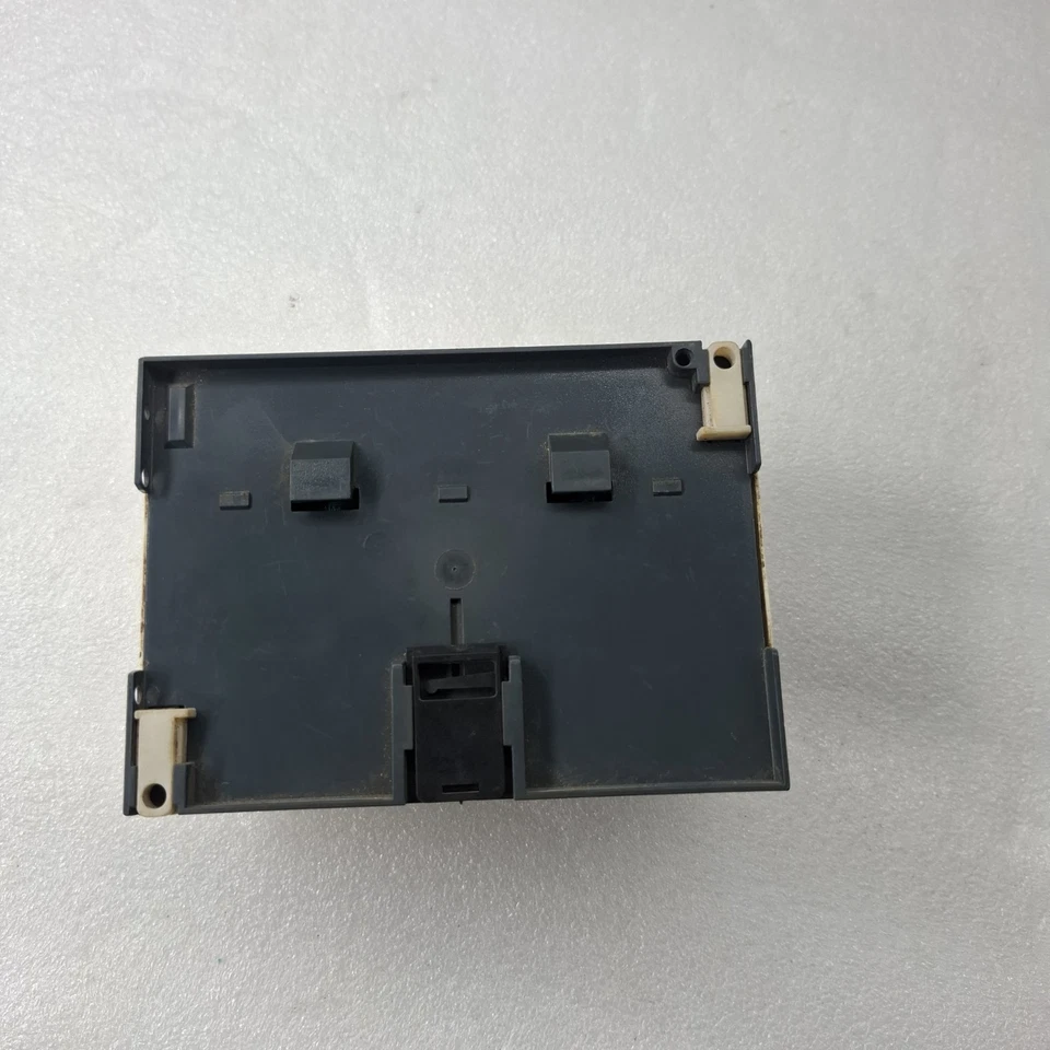 SCHNEIDER ELECTRIC SR2 A201FU SMART COMPACT RELAY FOR PARTS SR2A201FU